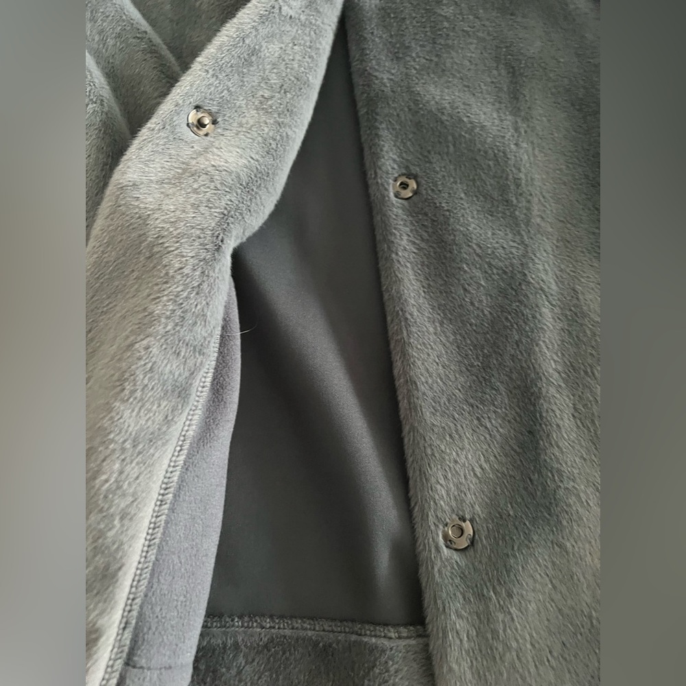 Fleece jacket - Picture 4 of 10